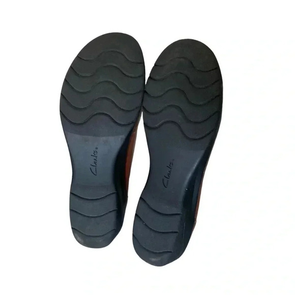 CLARKS | Cheyn MARIE BUCKLE TAN LEATHER LOAFER SLIP ON SHOES 9.5M (NWB) - Picture 5 of 6
